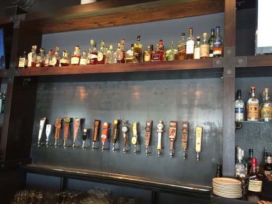 The District Eatery Tap and Barrel