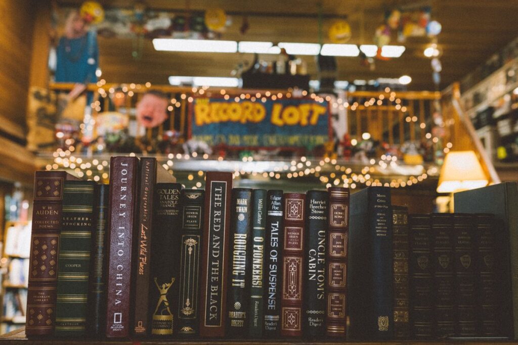 The Ultimate Book Lover’s Guide to Seminole County: Indie, Used, and Family-Friendly Bookstores Near Orlando